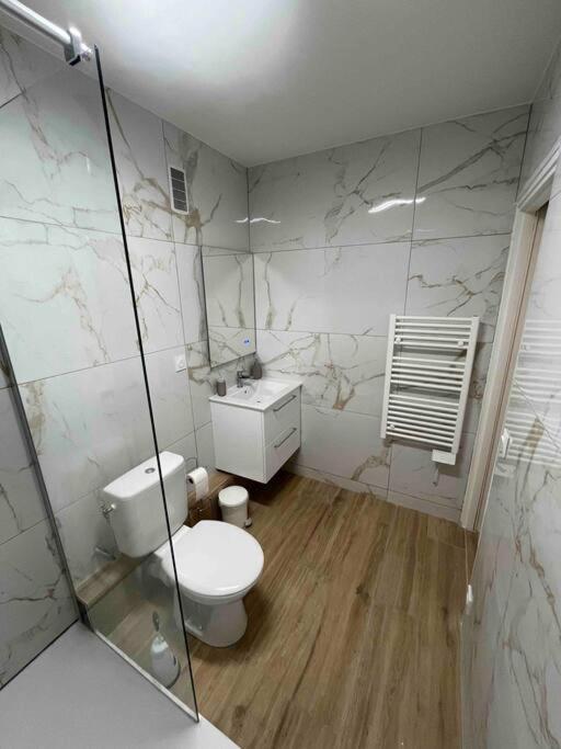 Joli Appart/Vue Etang/Clim /Wifi Balaruc-les-Bains Exterior foto